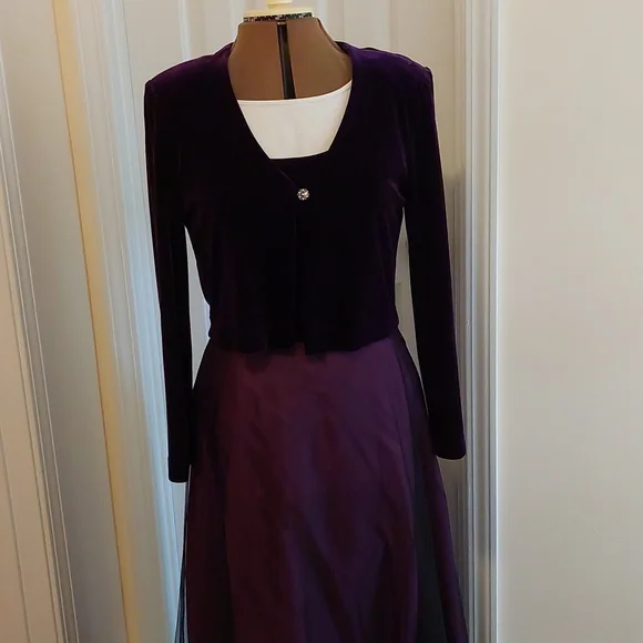Jessica Howard | Dresses | Jessica Howard Velvet And Satin Evening Dress  With Jacket | Poshmark